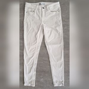 Zara Women's White Skinny Jeans Size 6